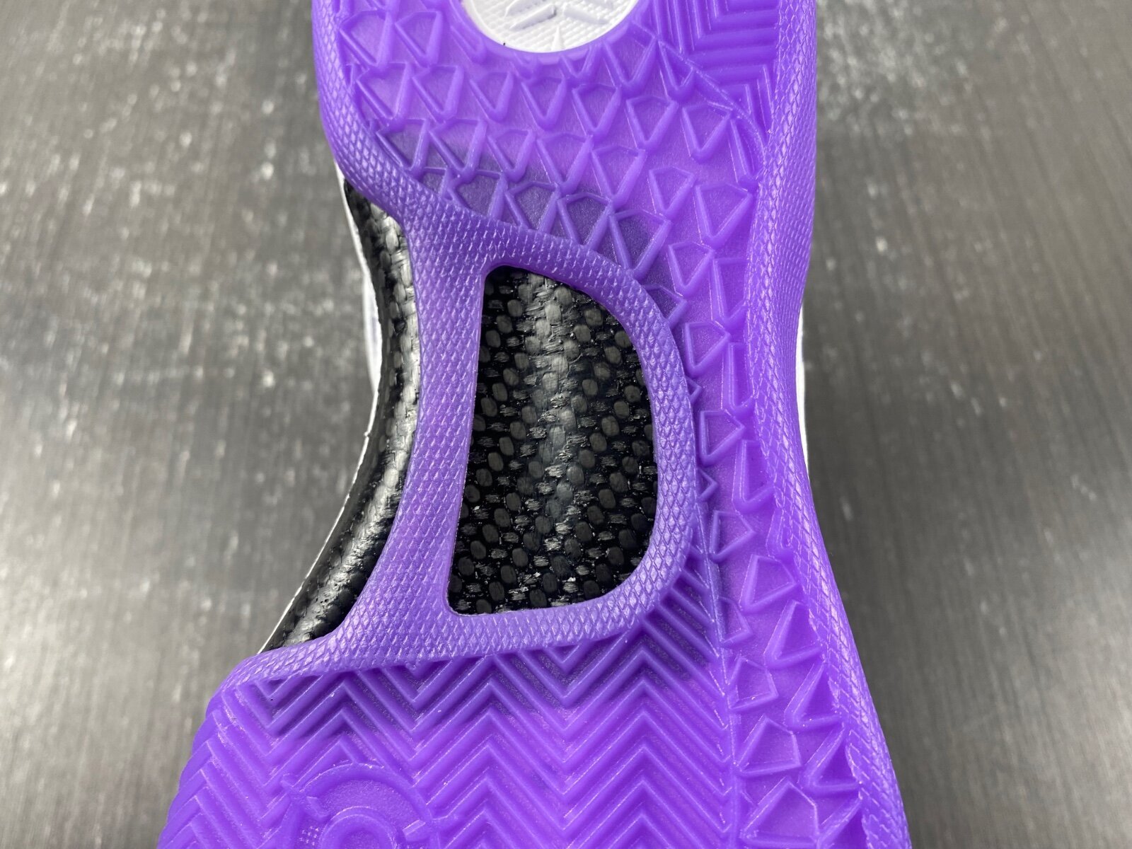 Kobe 8 Protro White Court Purple - Image 10