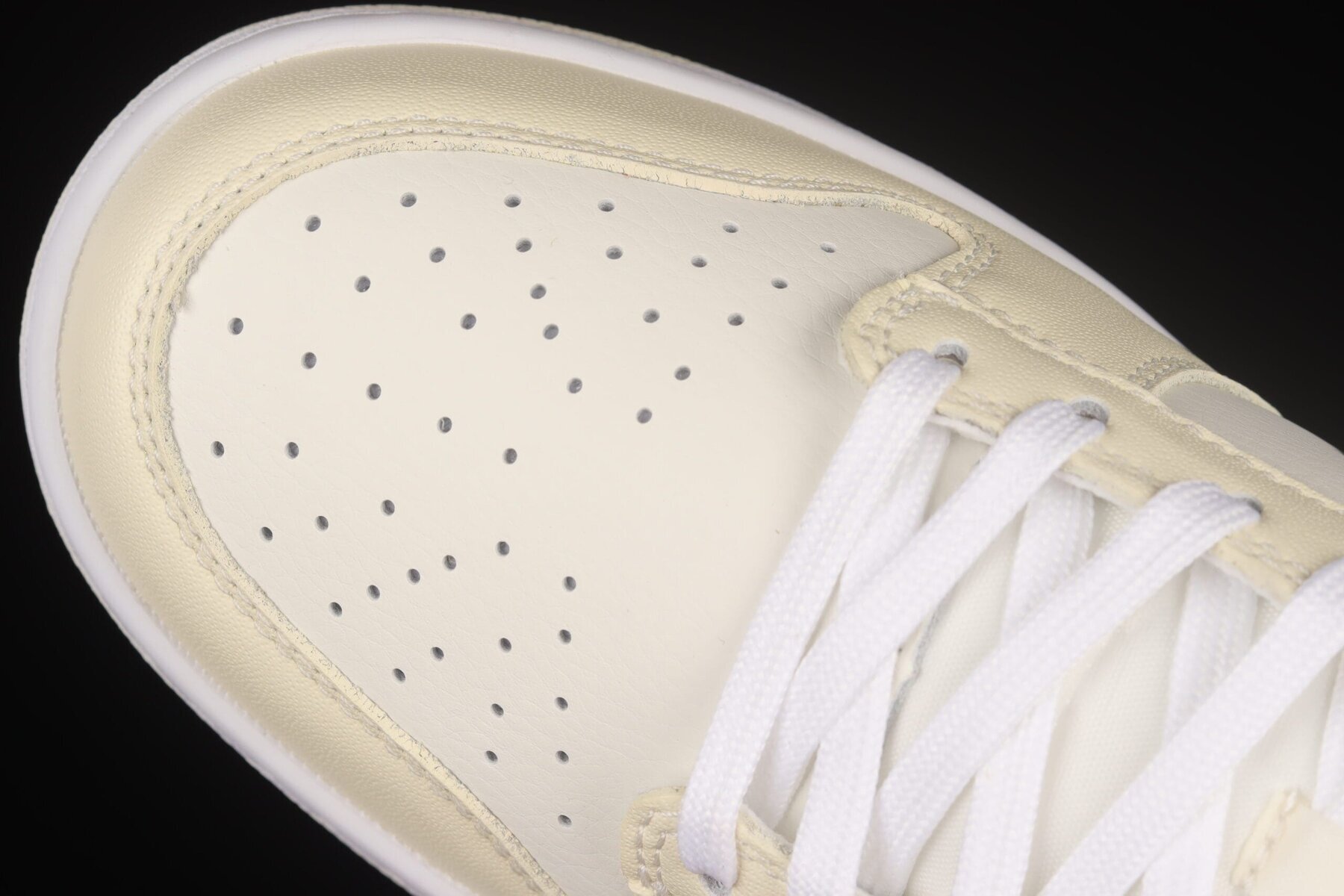Dunk Low Coconut Milk - Image 6
