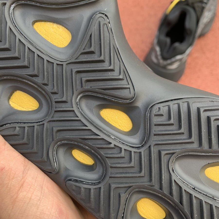 adidas Yeezy 700 V3 Alvah - Image 13