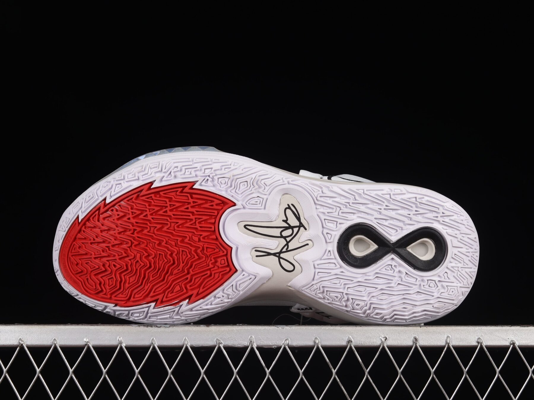Kyrie Infinity Man Machine - Image 14