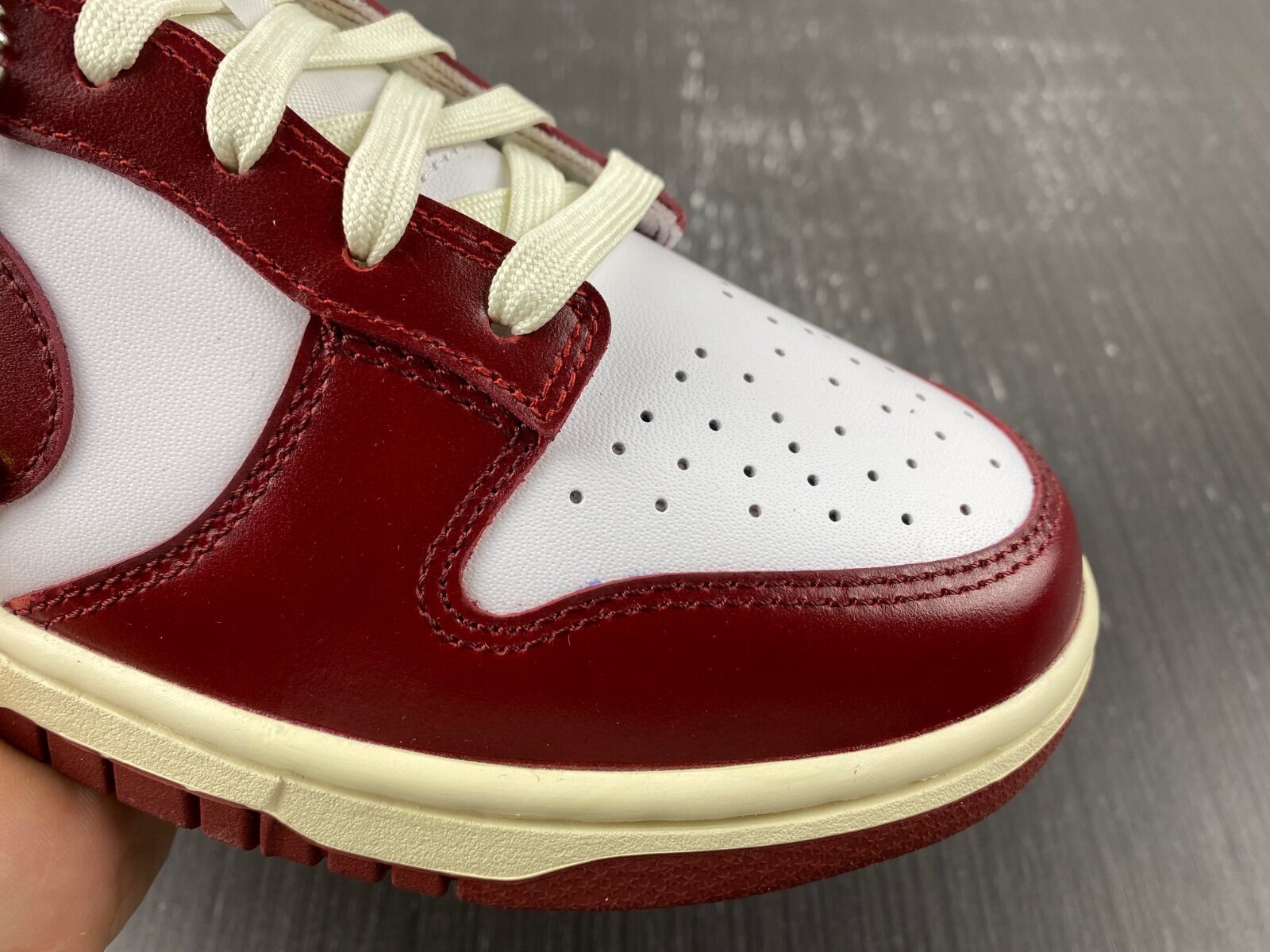 Dunk Low PRM Vintage Team Red - Image 11