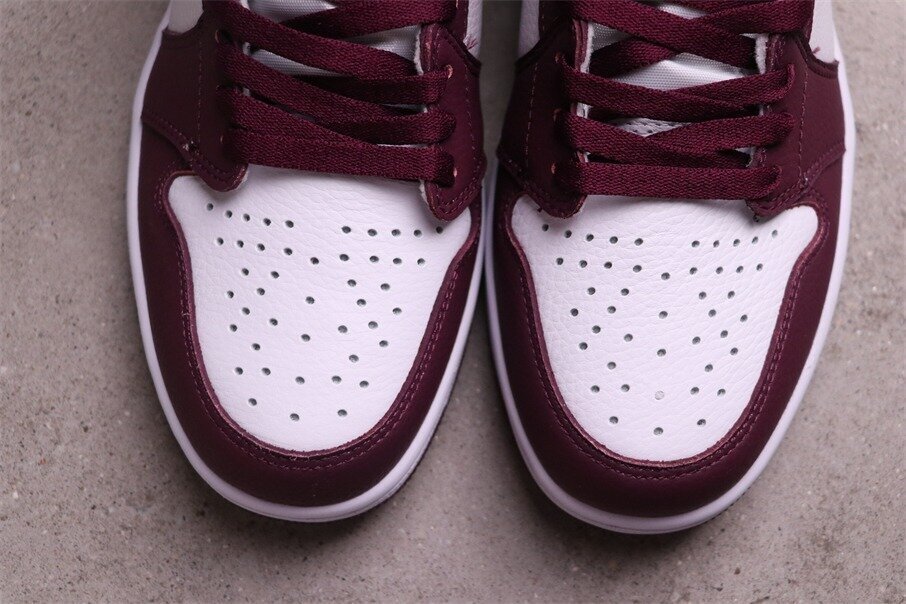 AJ1 Retro High OG Bordeaux - Image 7