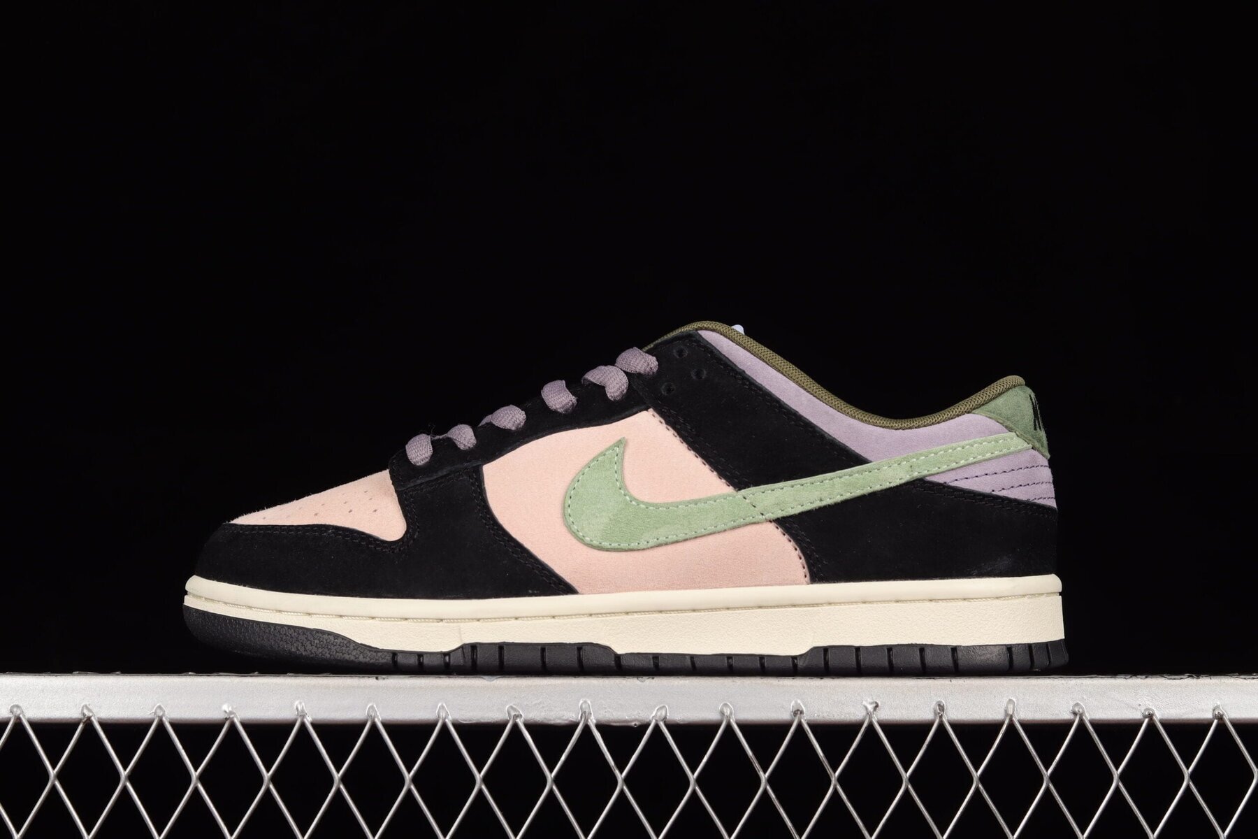 Otomo Katsuhiro x SB Dunk Low Steamboy OST Purple Green - Image 5
