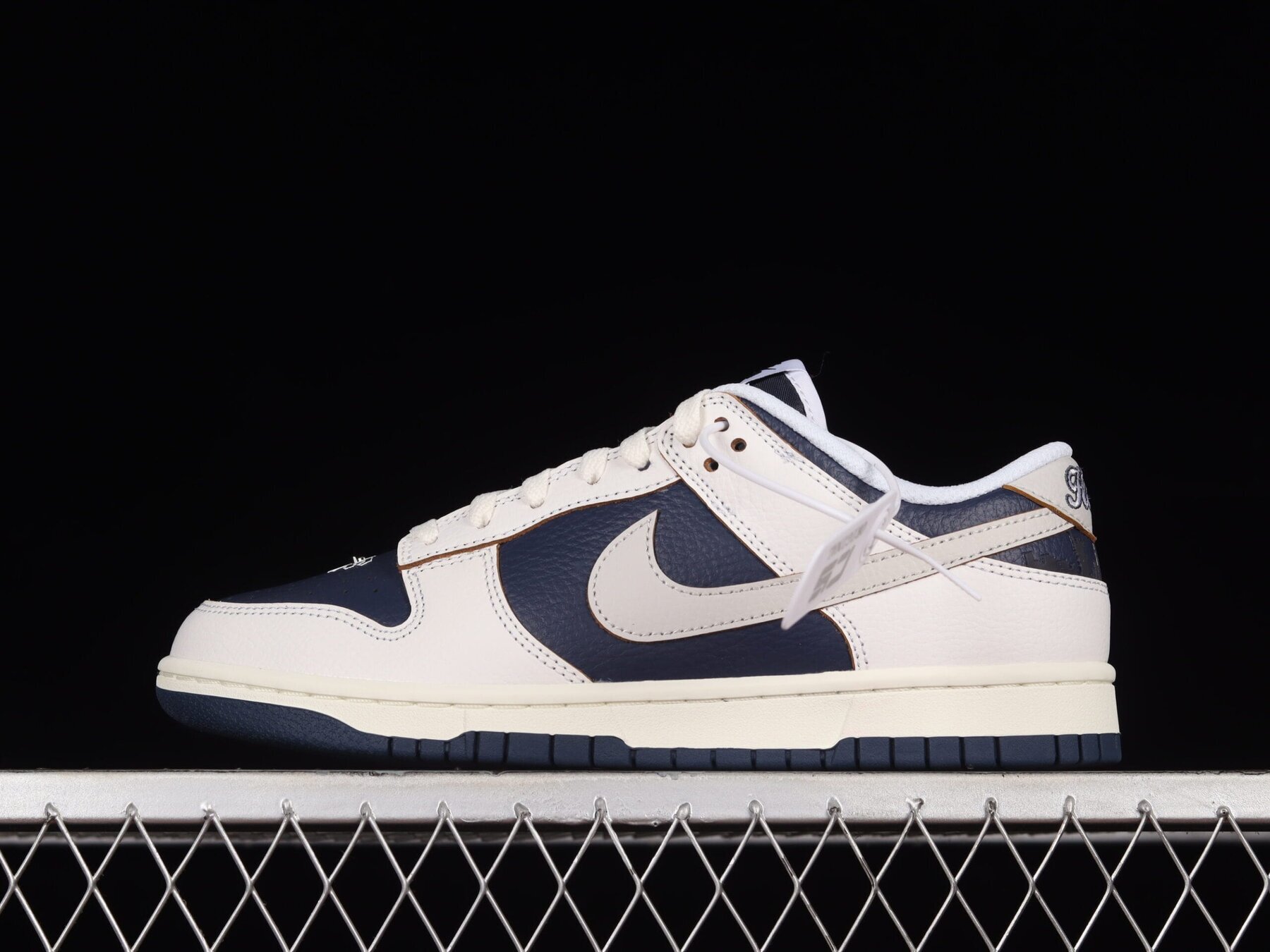 HUF x SB Dunk Low “New York City” - Image 8