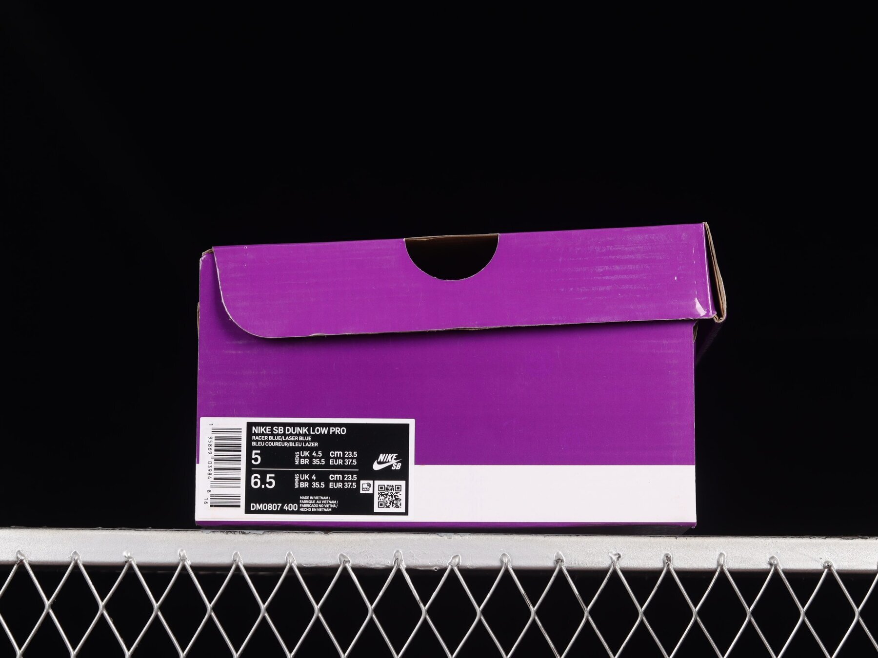 SB Dunk Low Blue Raspberry - Image 4