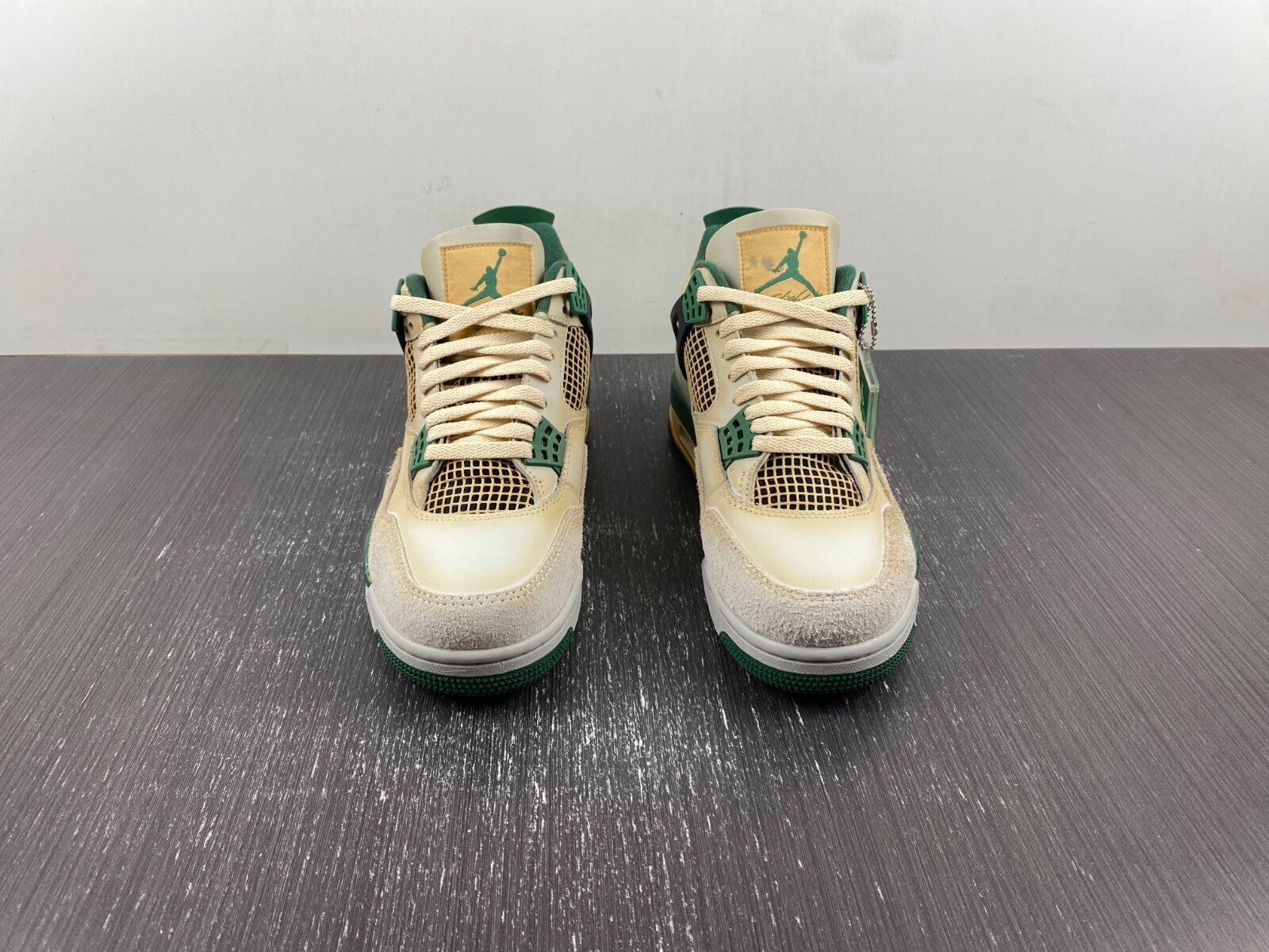 AJ4 Venusuar - Image 15