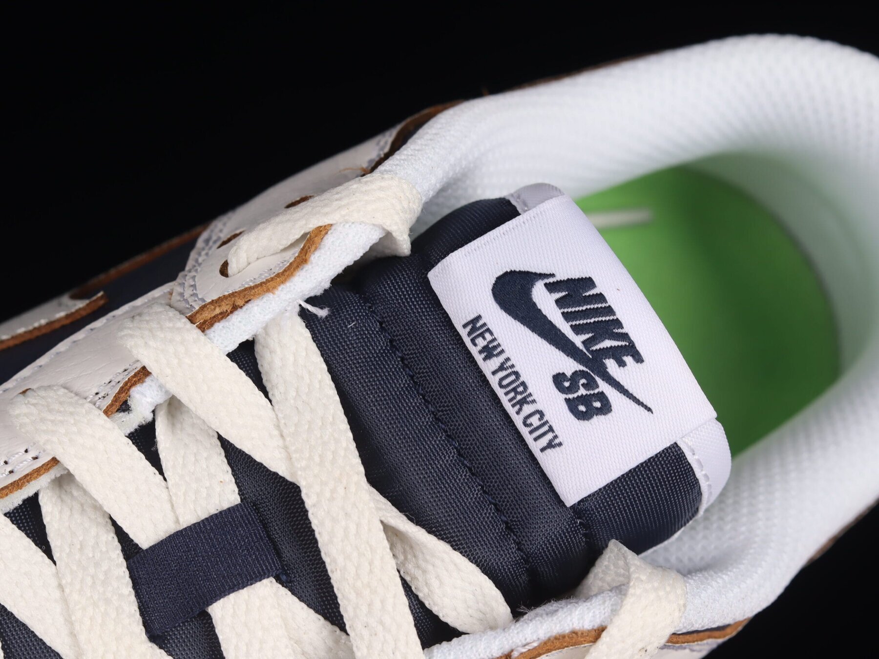 HUF x SB Dunk Low “New York City” - Image 7