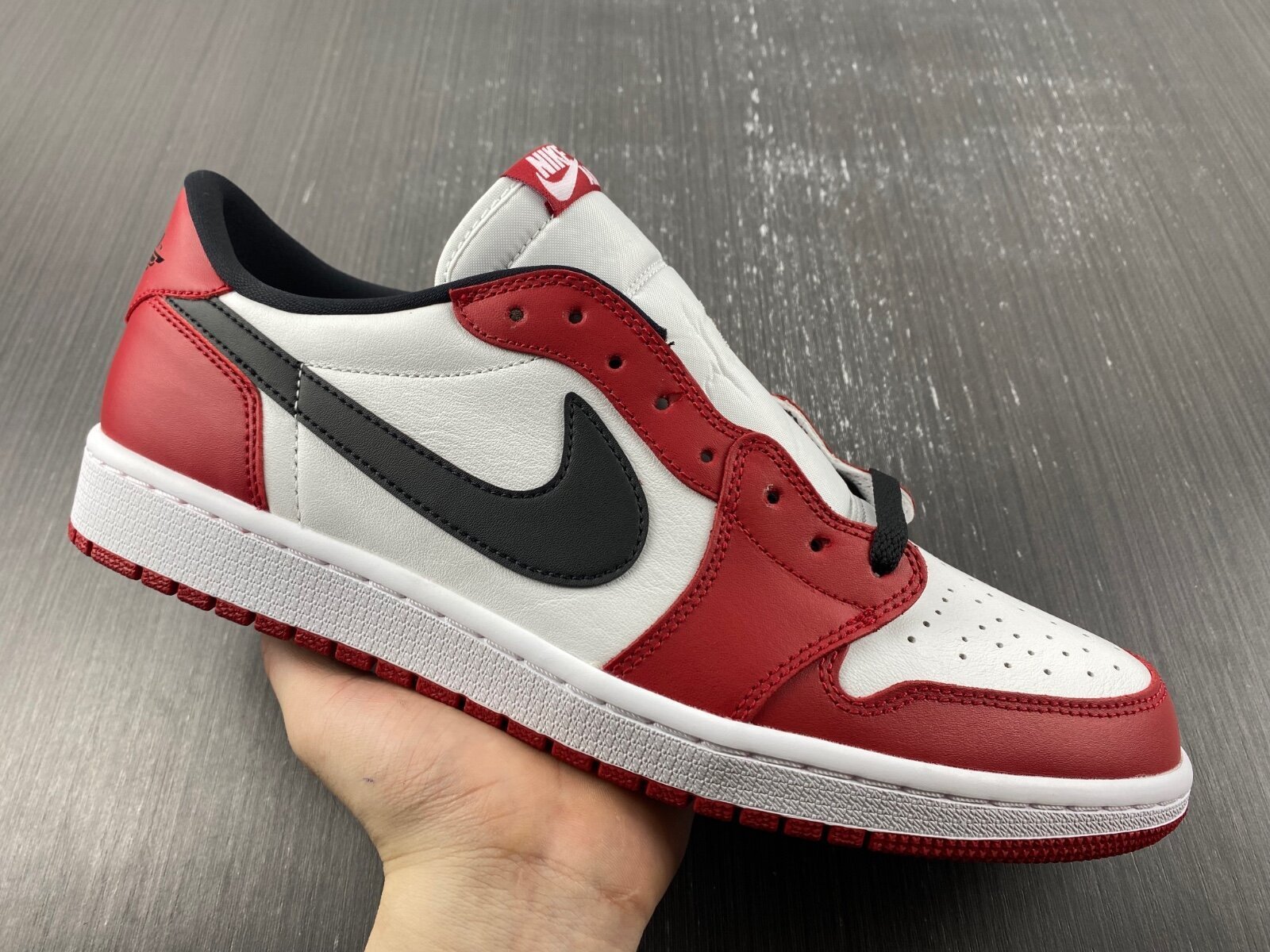 AJ1 Retro Low Chicago (2016) - Image 10