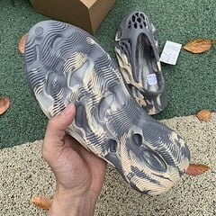 Adidas Yeezy Foam RNNR MXT Moon Gray - Image 19