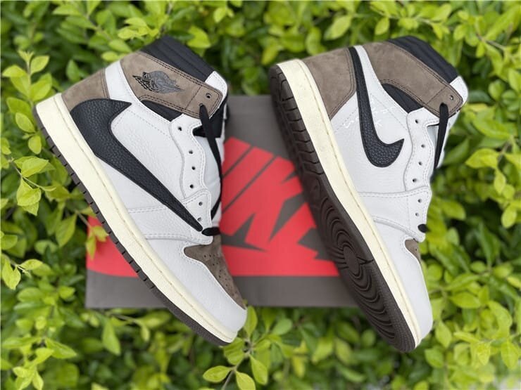 AJ1 Retro High TS Reverse Mocha - Image 10