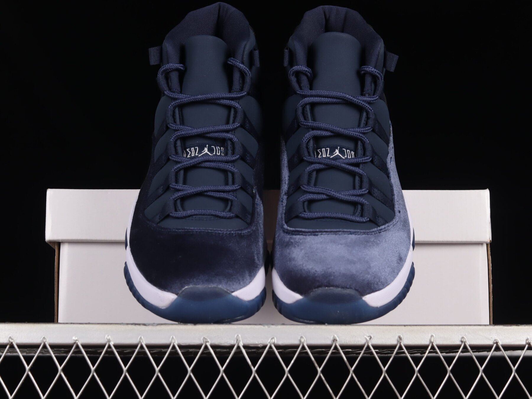 Women's AJ11 Midnight Navy - Image 7