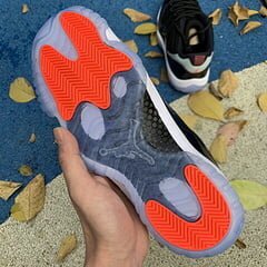 AJ11 Retro Low Infrared - Image 9