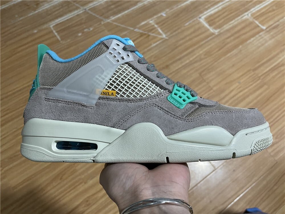 AJ4 Retro SP 30th Anniversary Union Taupe Haze - Image 15
