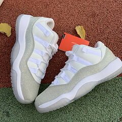 AJ11 Retro White Metallic Silver - Image 5