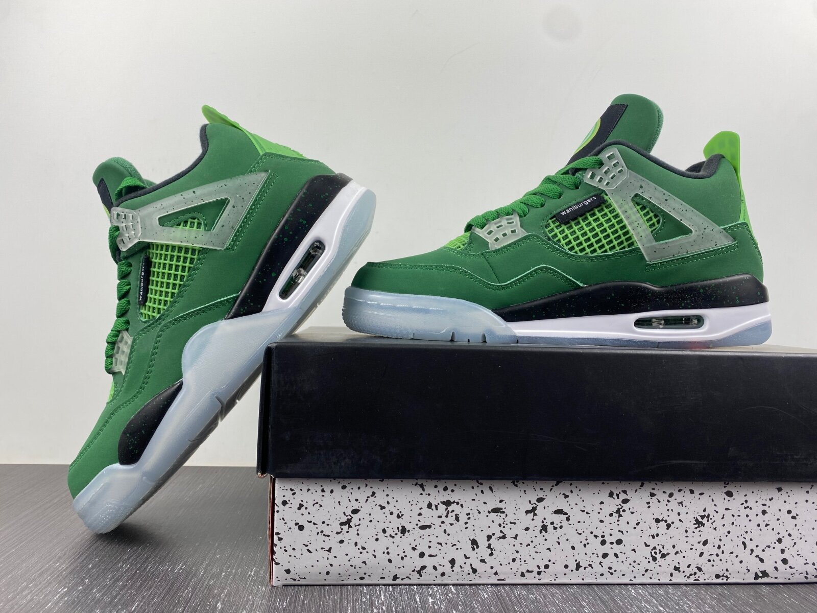 AJ4 Retro Wahlburgers - Image 12