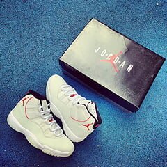 AJ11 Retro Platinum Tint - Image 14