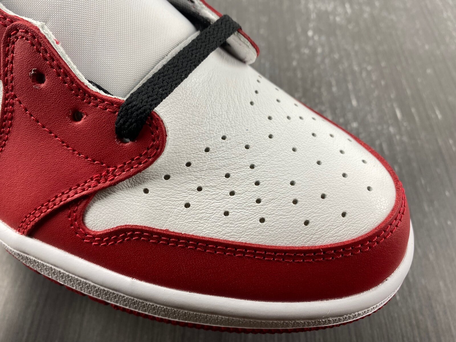 AJ1 Retro Low Chicago (2016) - Image 12