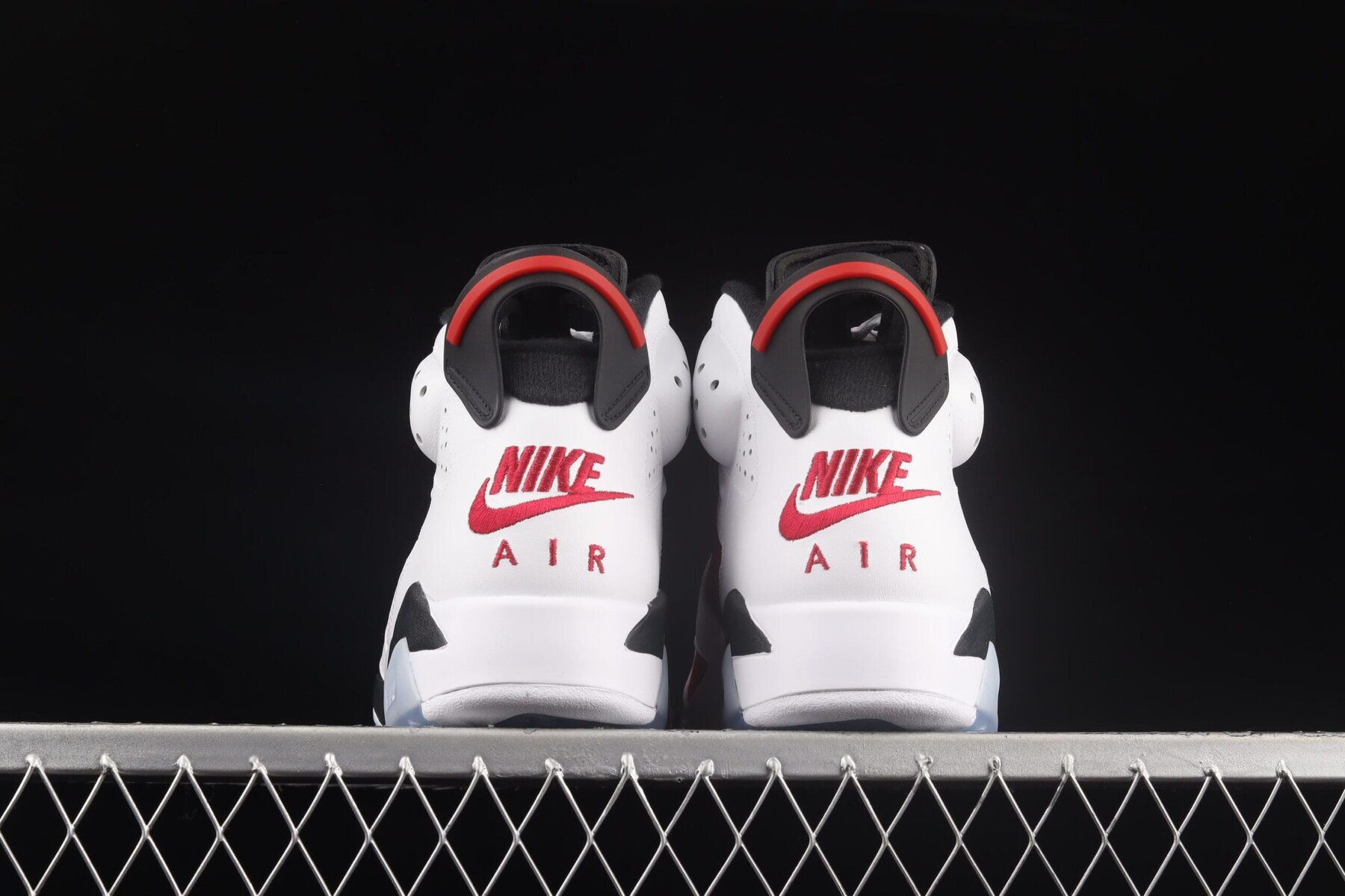 AJ6 Retro Carmine - Image 6