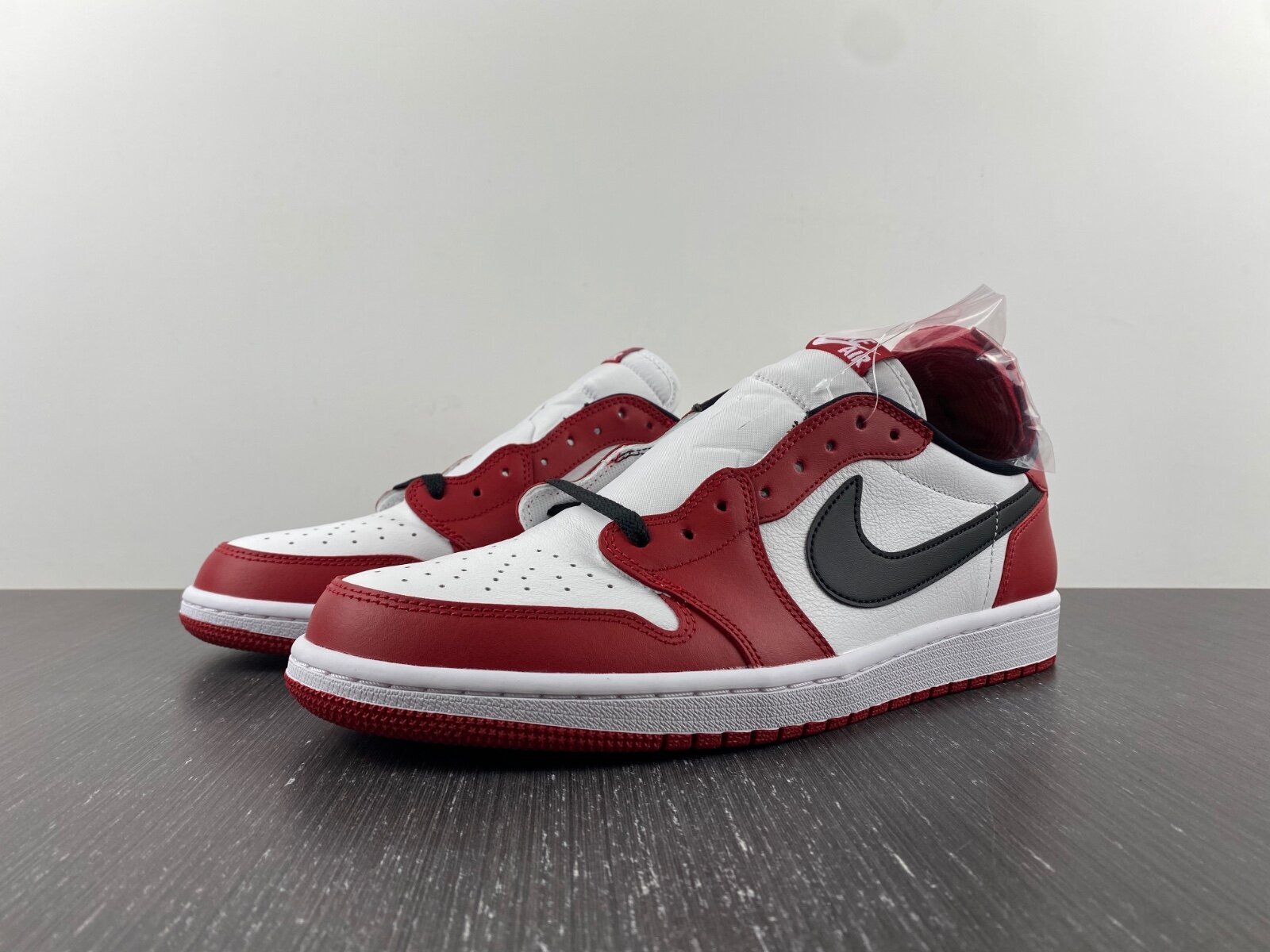 AJ1 Retro Low Chicago (2016) - Image 14