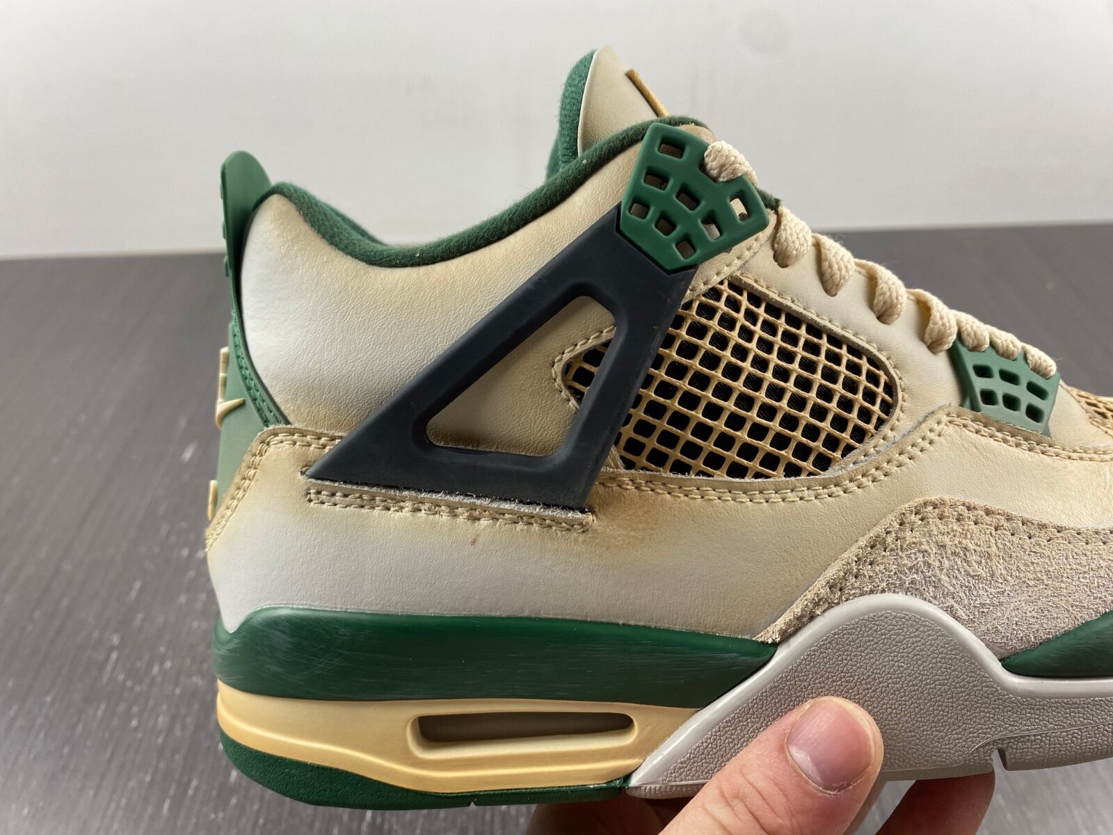 AJ4 Venusuar - Image 14