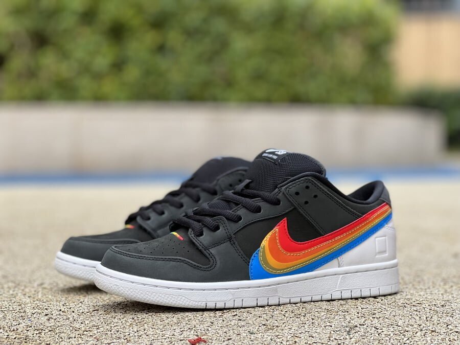 Polaroid x SB Dunk Low - Image 5