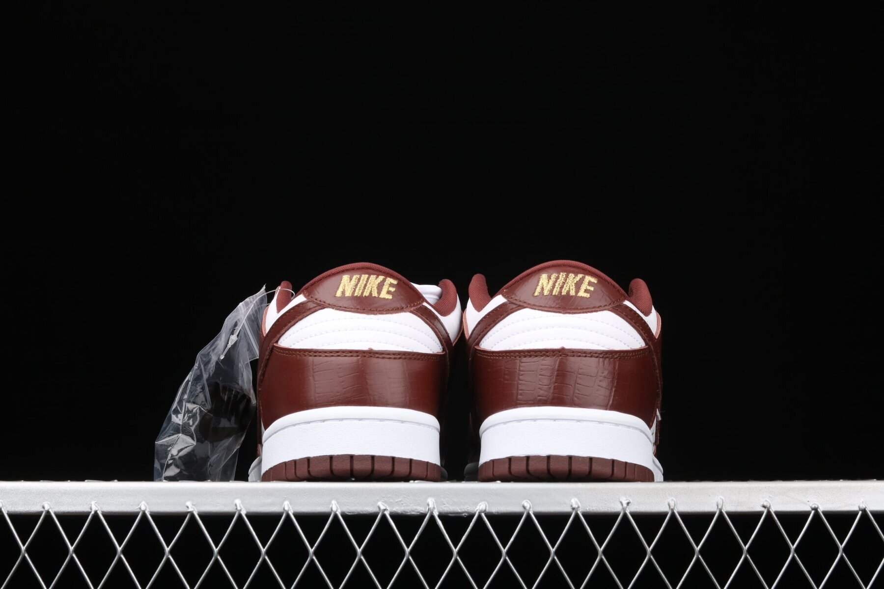 SB Dunk Low, Supreme Stars Barkroot Brown - Image 6