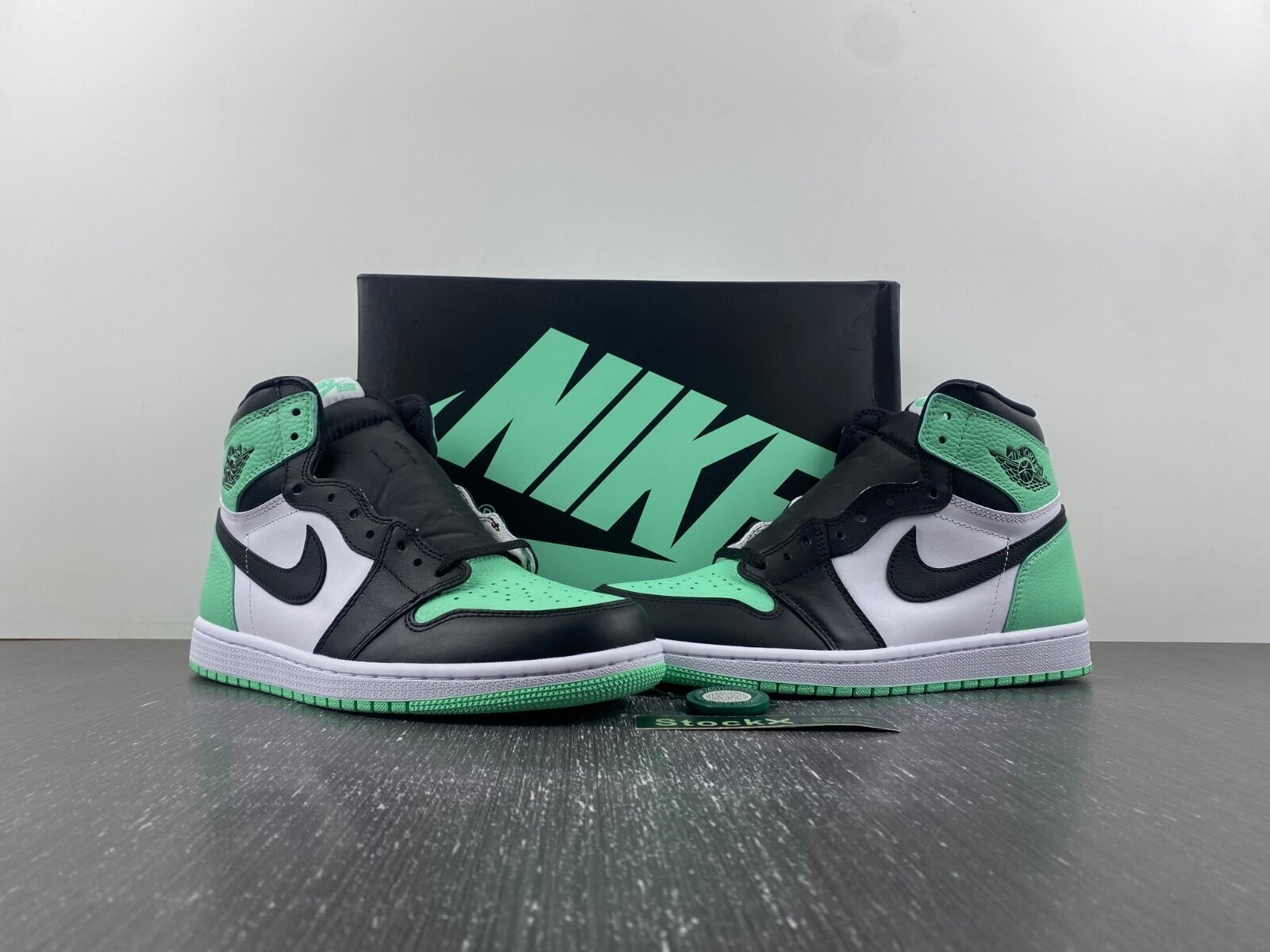 AJ1 High Green Glow - Image 8