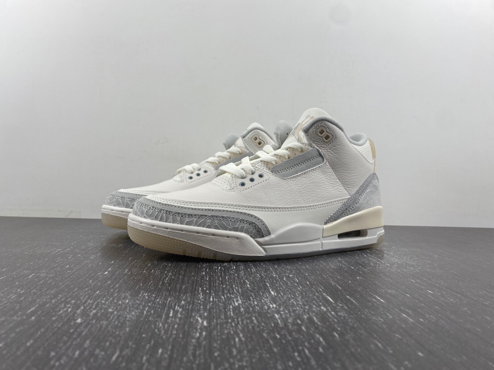 AJ3 Retro SE Craft Ivory - Image 10