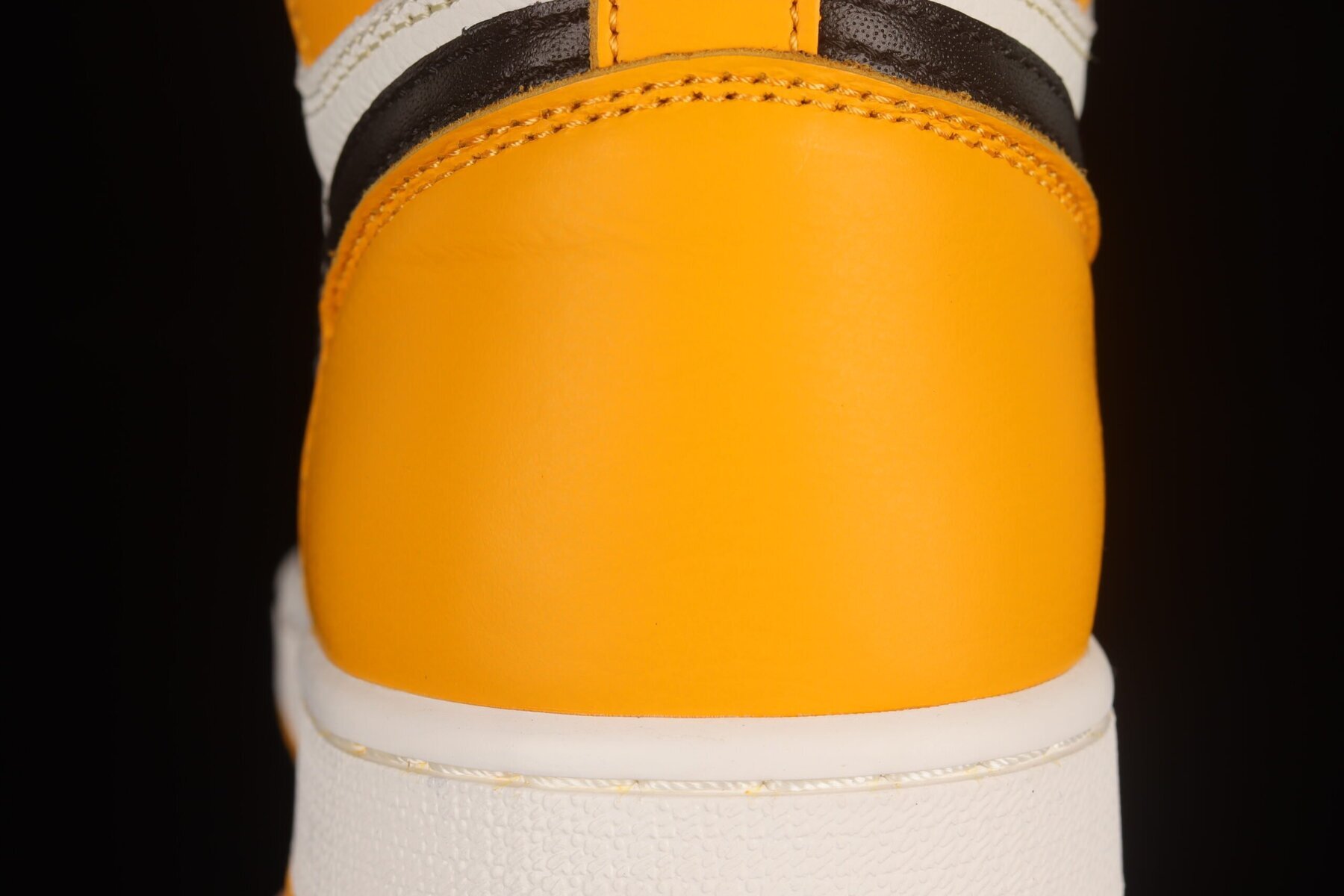 AJ1 High OG Taxi Yellow Toe - Image 3