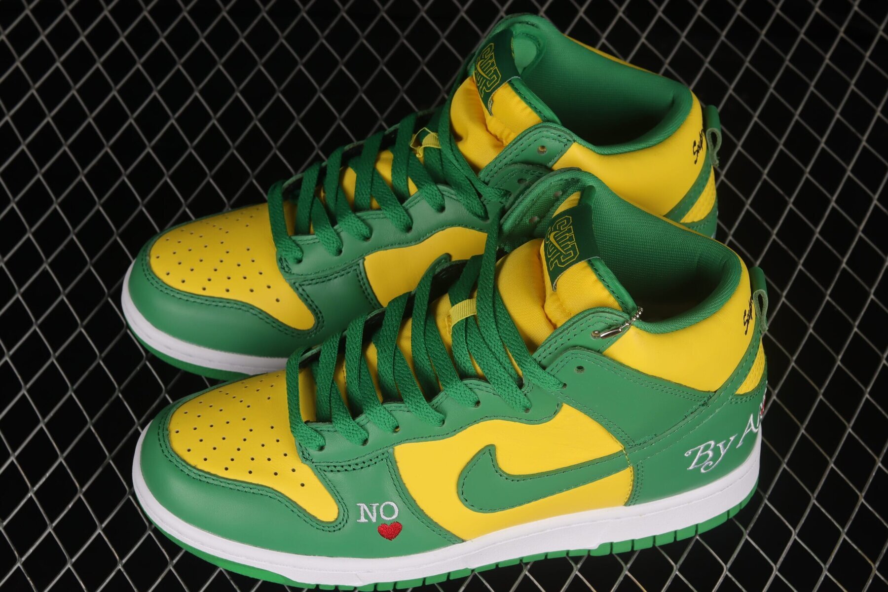 SB Dunk High, Supreme By Any Means Brazil - Image 3