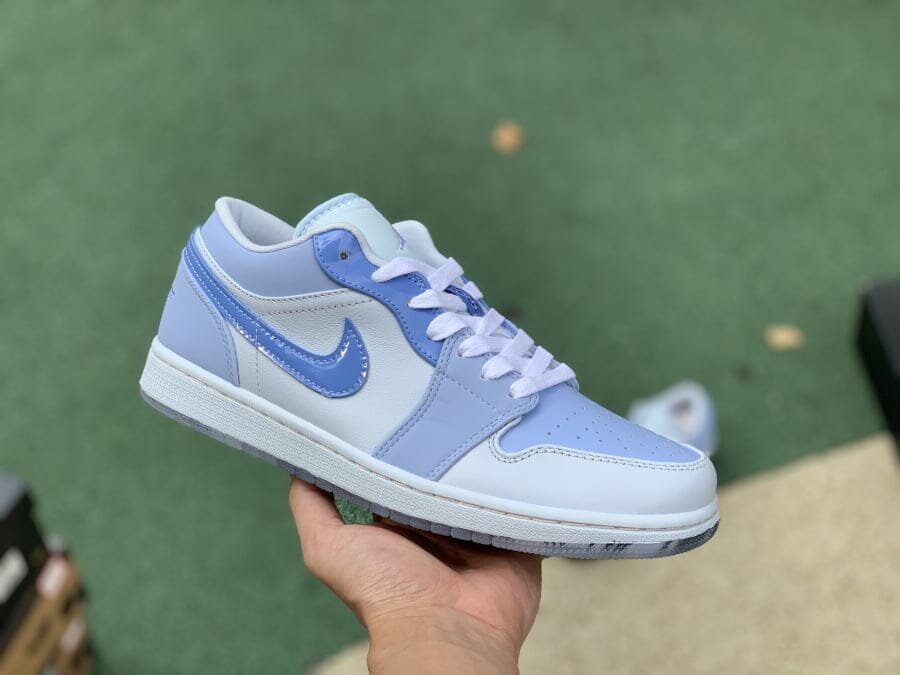 AJ1 Low SE Mighty Swooshers - Image 12