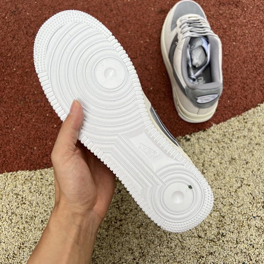 Air Force 1 Low Athletic Club Grey - Image 4