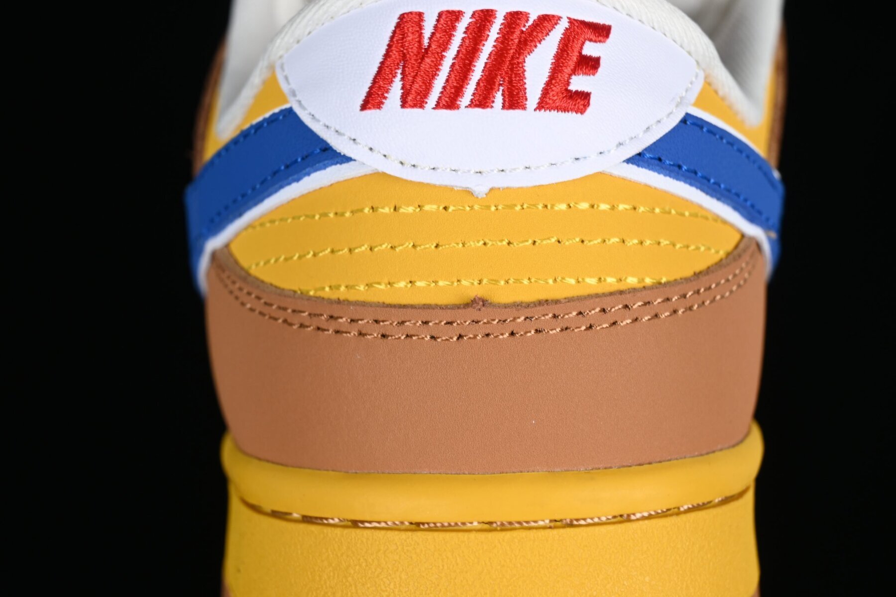 SB Dunk Low Newcastle Brown - Image 4