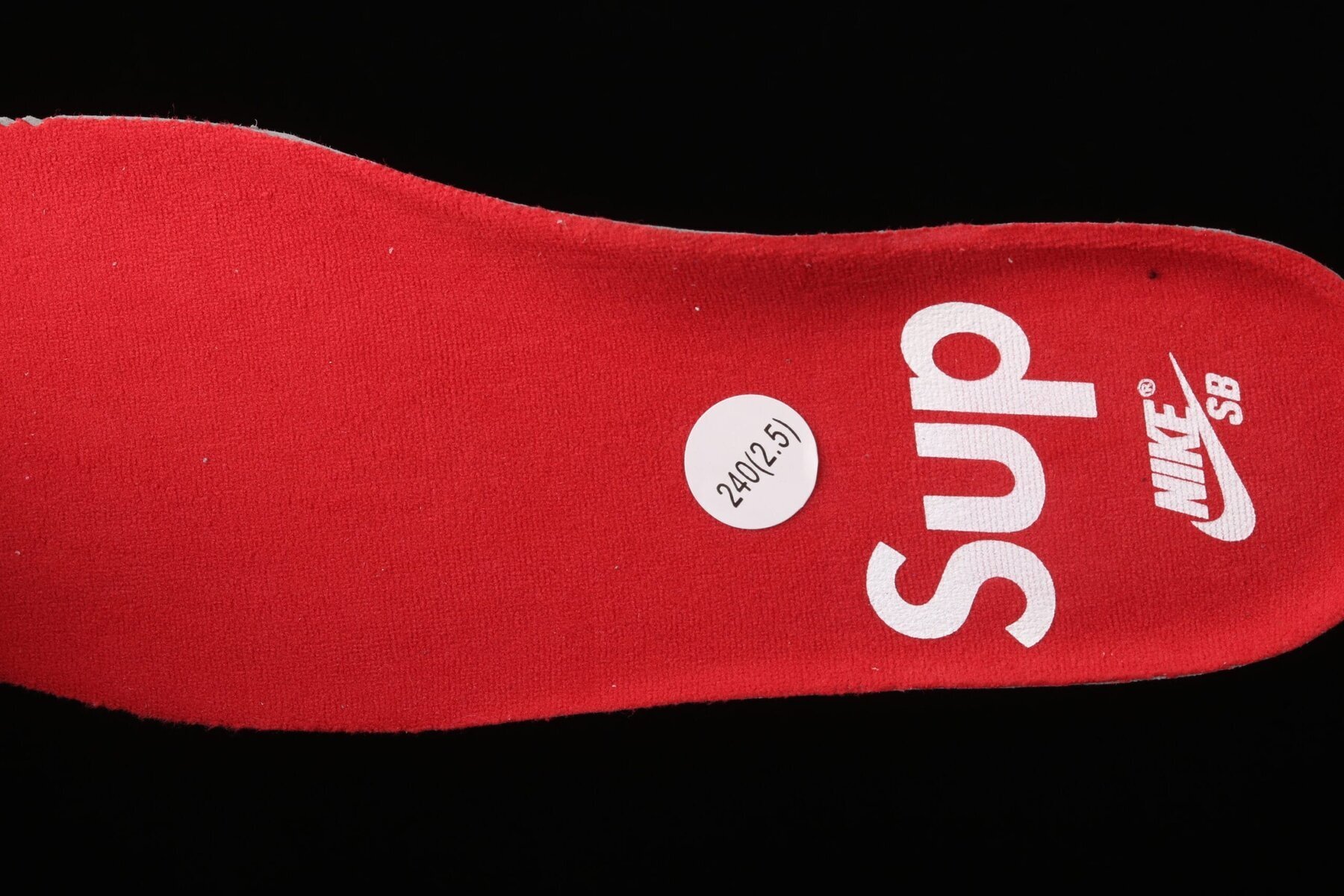 SB Dunk Low, Supreme Stars Hyper Royal - Image 3
