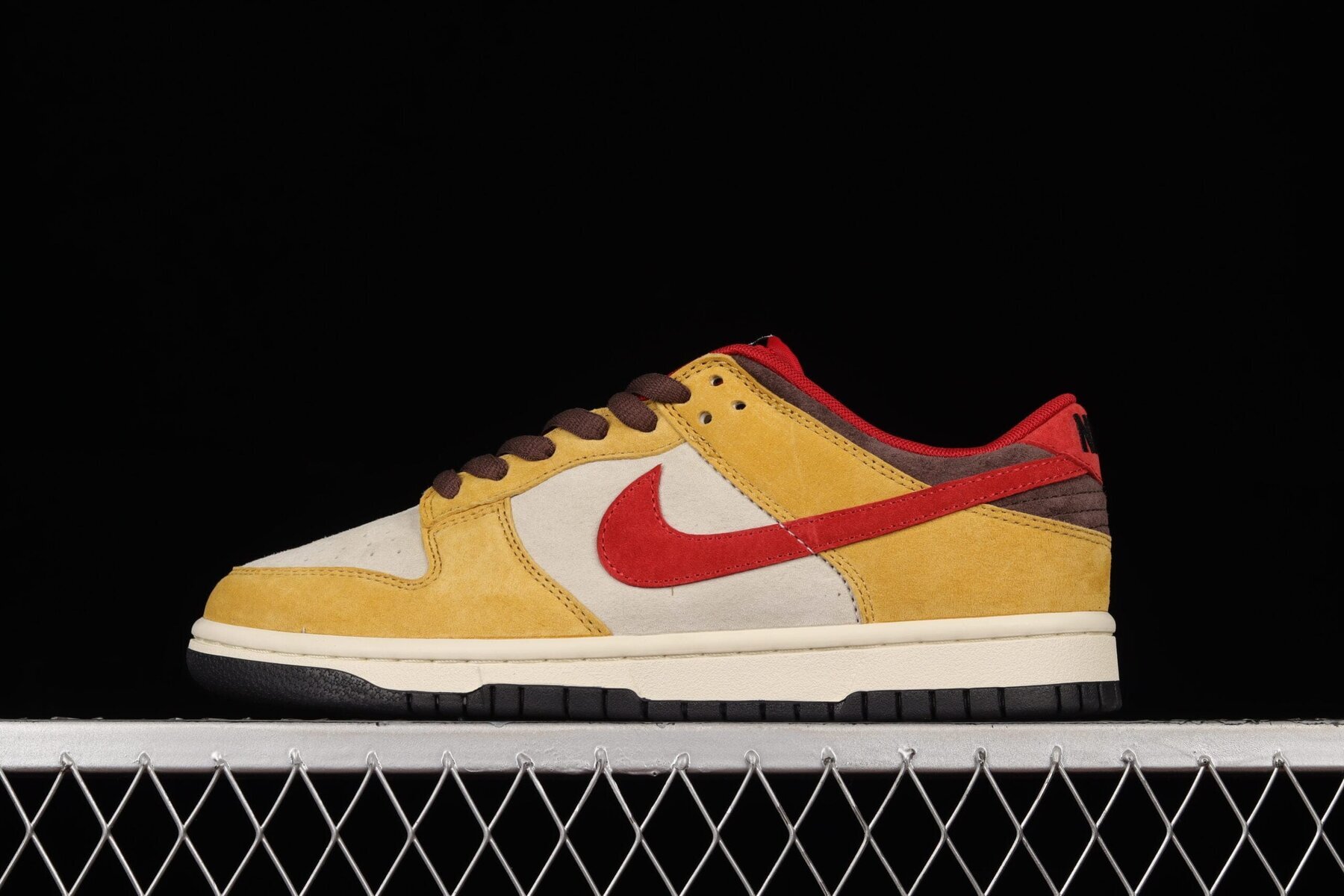 Otomo Katsuhiro x SB Dunk Low Steamboy OST Gold Red Brown - Image 7