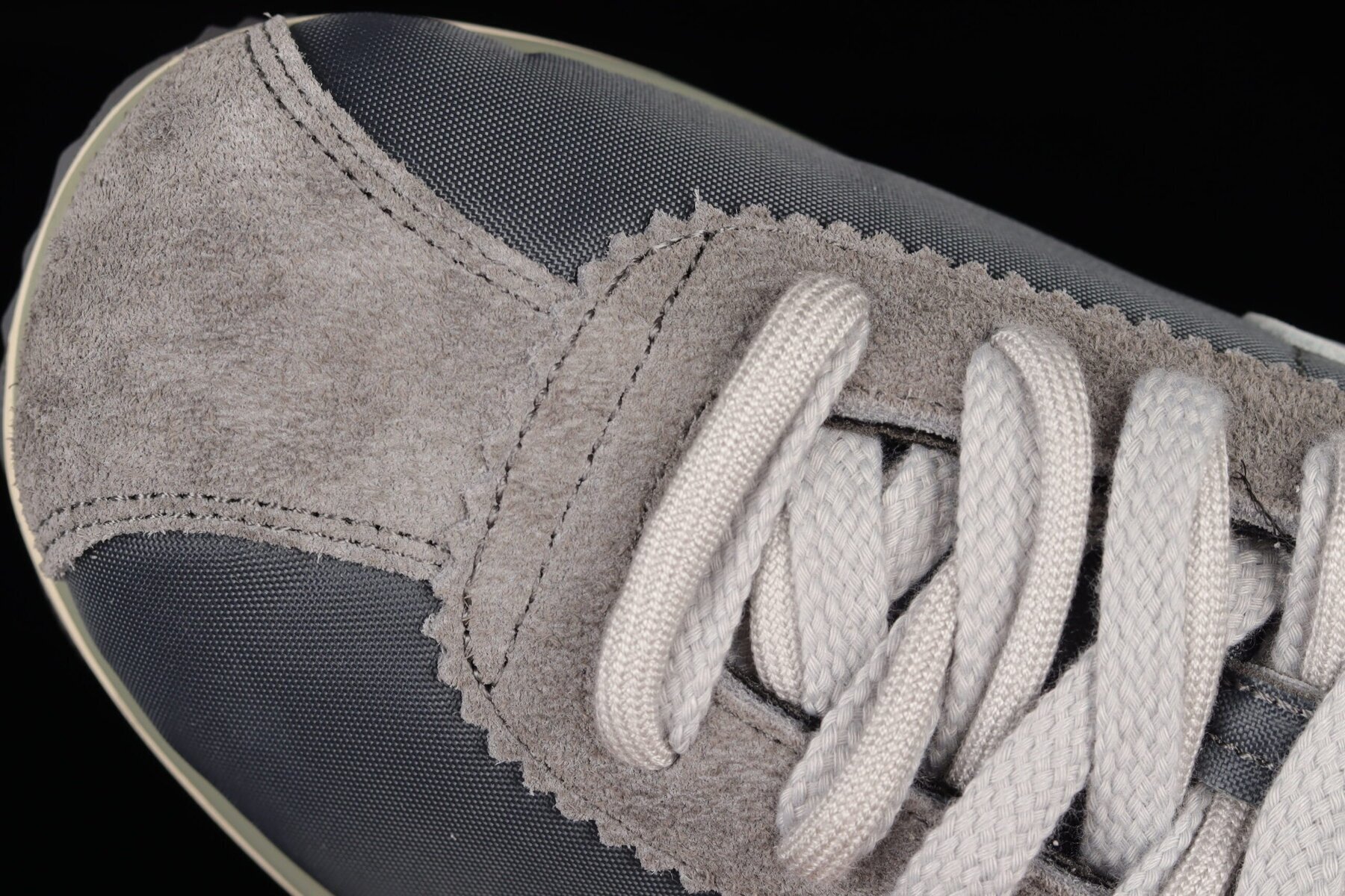 Sacai x Zoom Cortez 4.0 Dark Grey White Green - Image 5