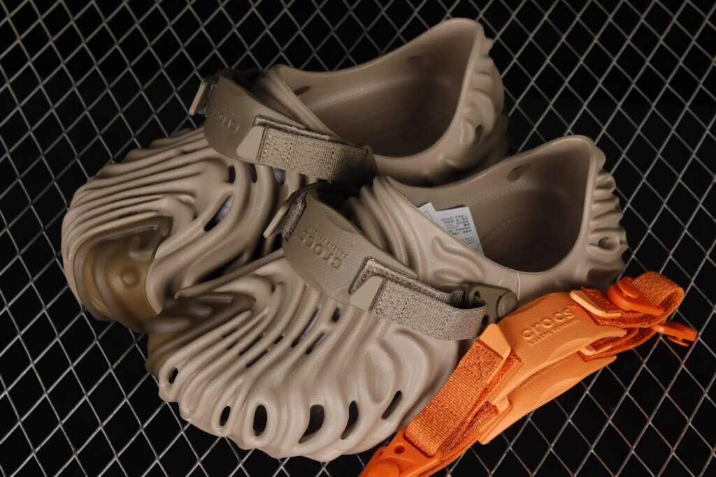 Salehe Bembury x Crocs Pollex Clog Khaki