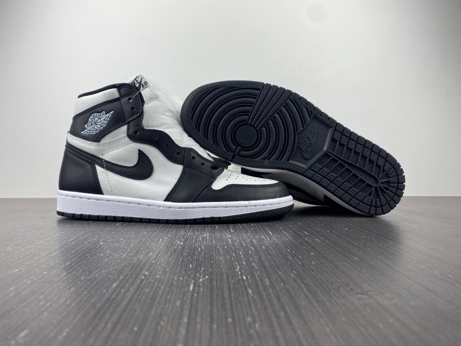 AJ1 Retro High '85 OG 'Black White' - Image 4