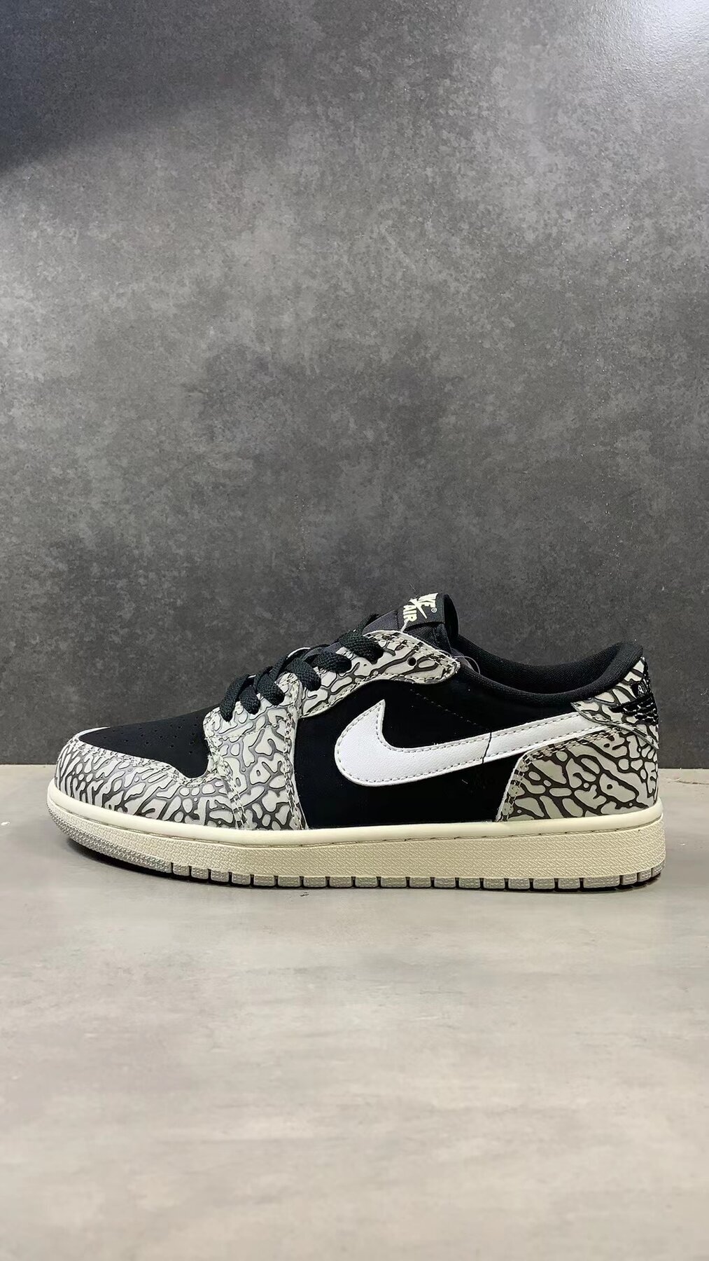 AJ1 Retro Low OG Black Cement - Image 3