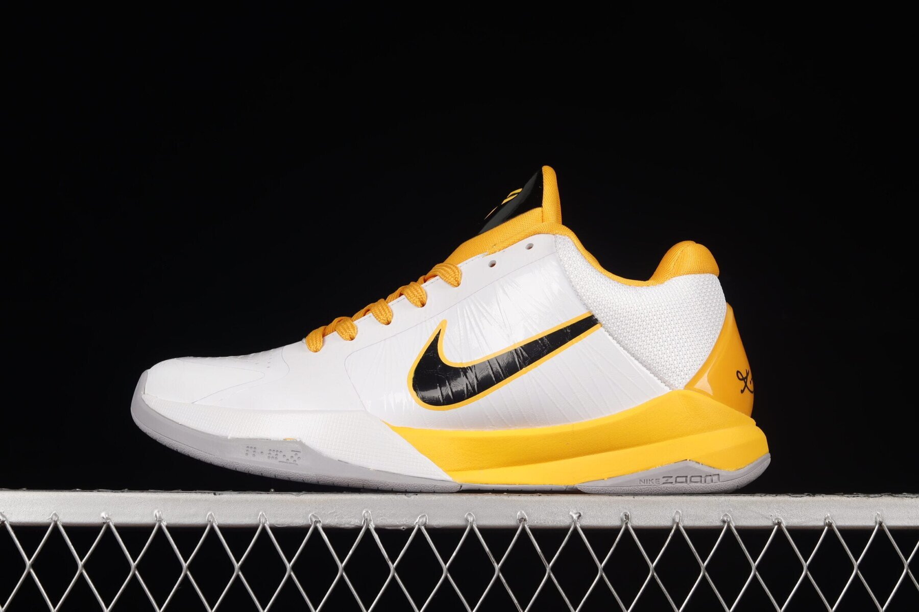 Zoom Kobe 5 White Del Sol - Image 10