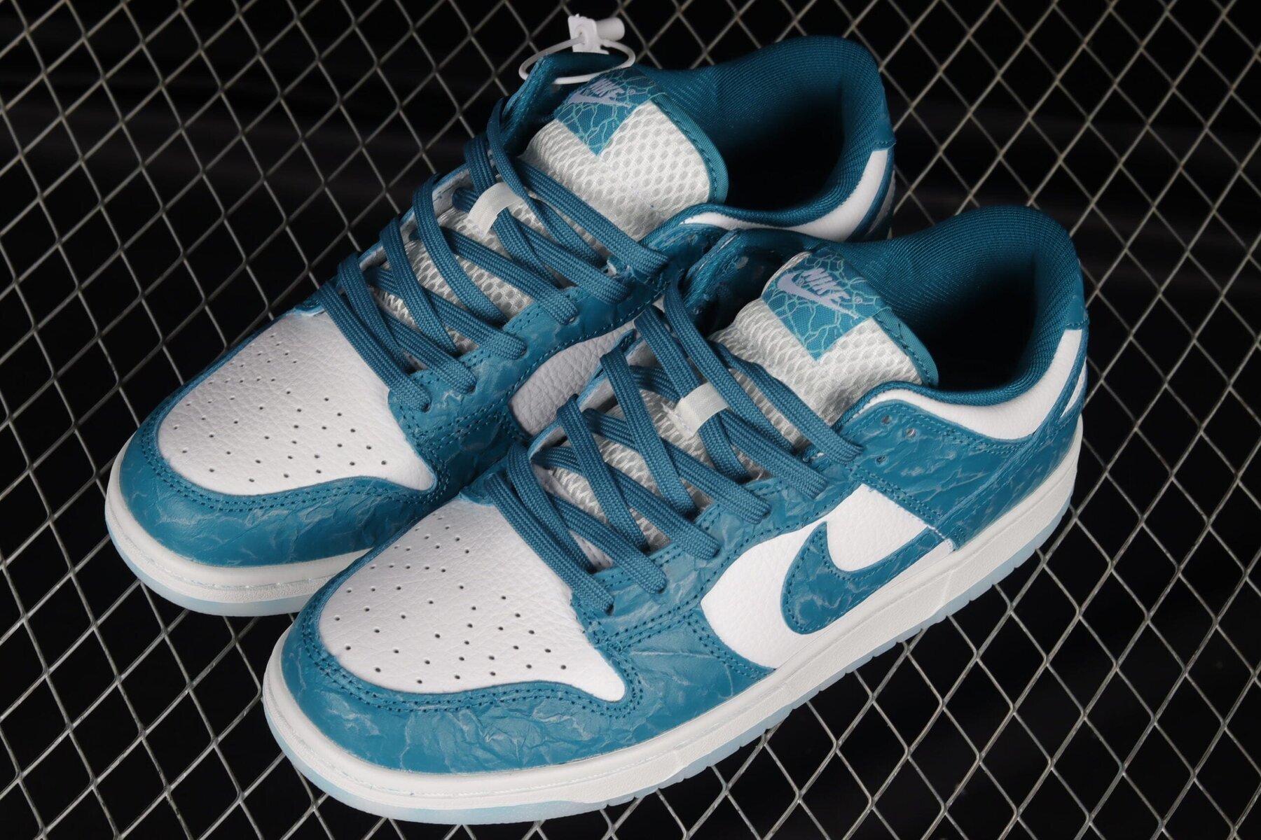 Dunk Low, Ocean (W) - Image 6