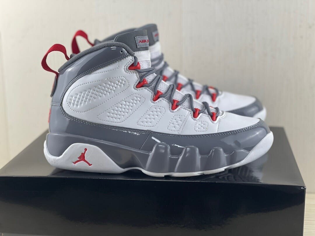 AJ9 Retro Fire Red - Image 7