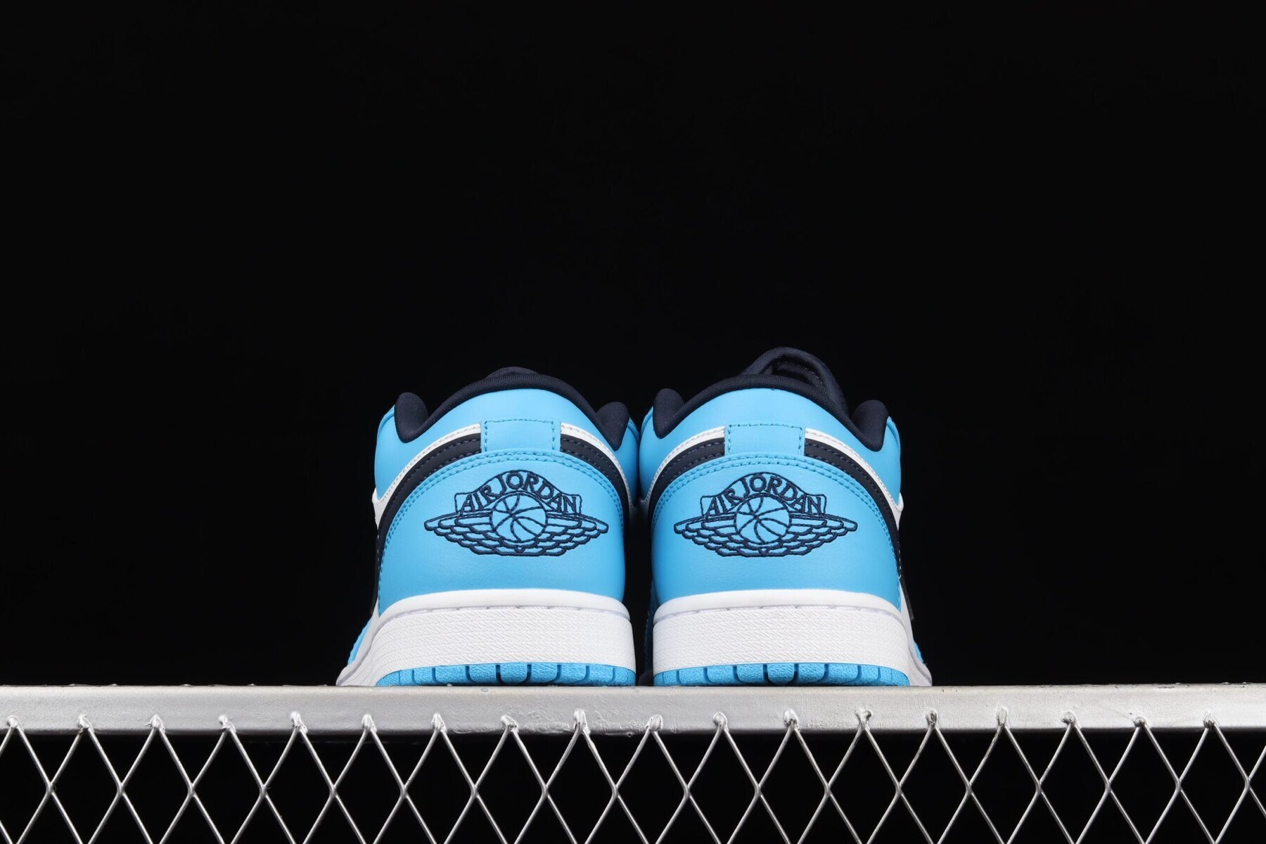 AJ1 Low, UNC - Image 11