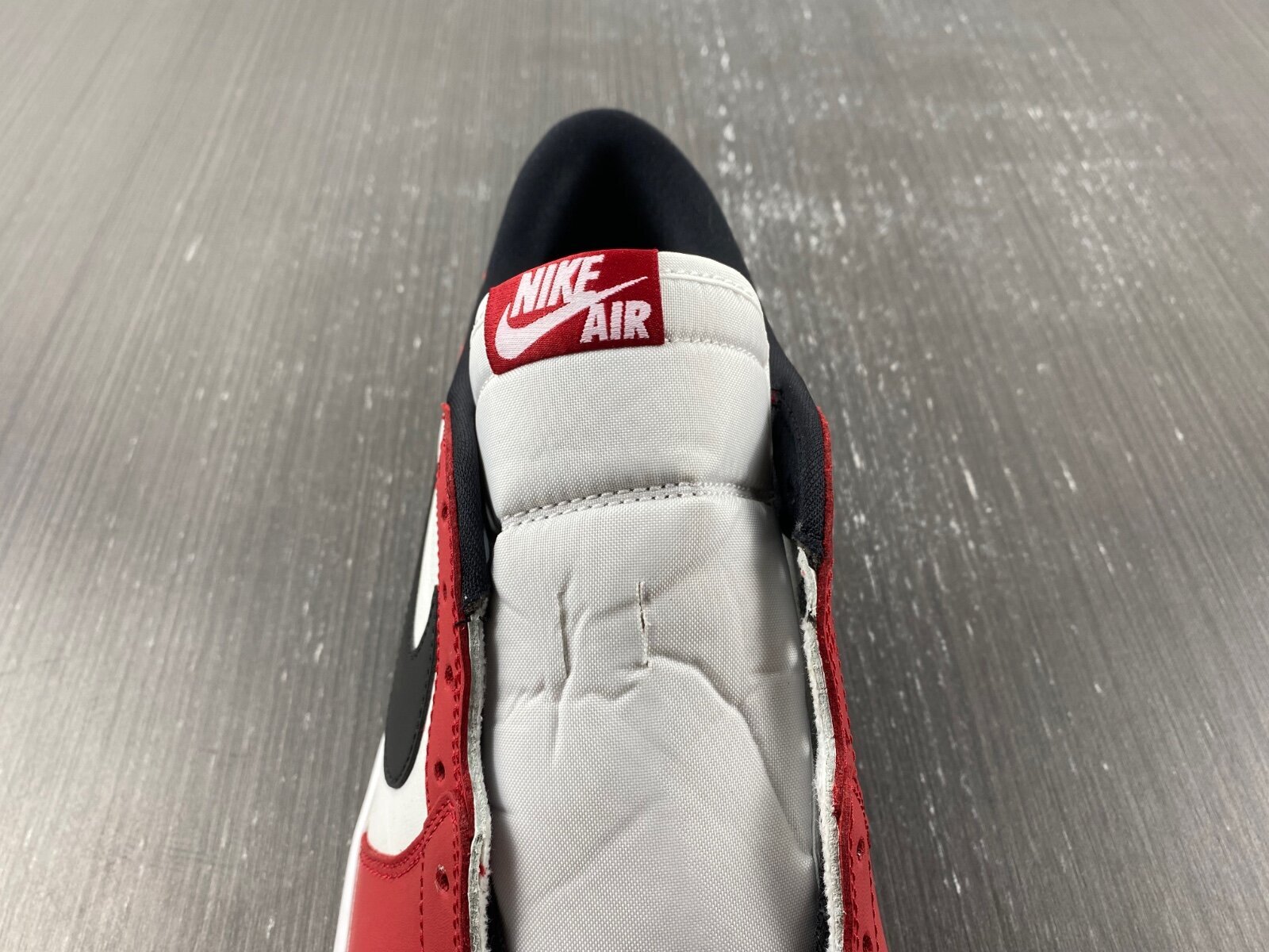 AJ1 Retro Low Chicago (2016) - Image 9