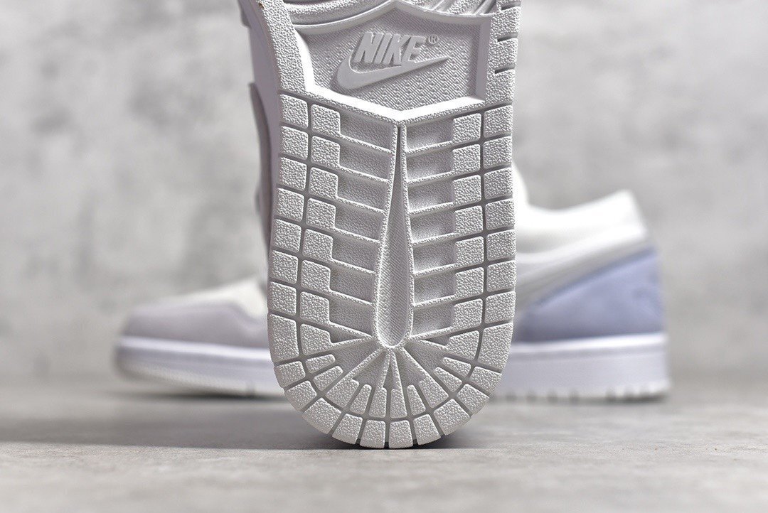 AJ1 Low “Paris” - Image 7