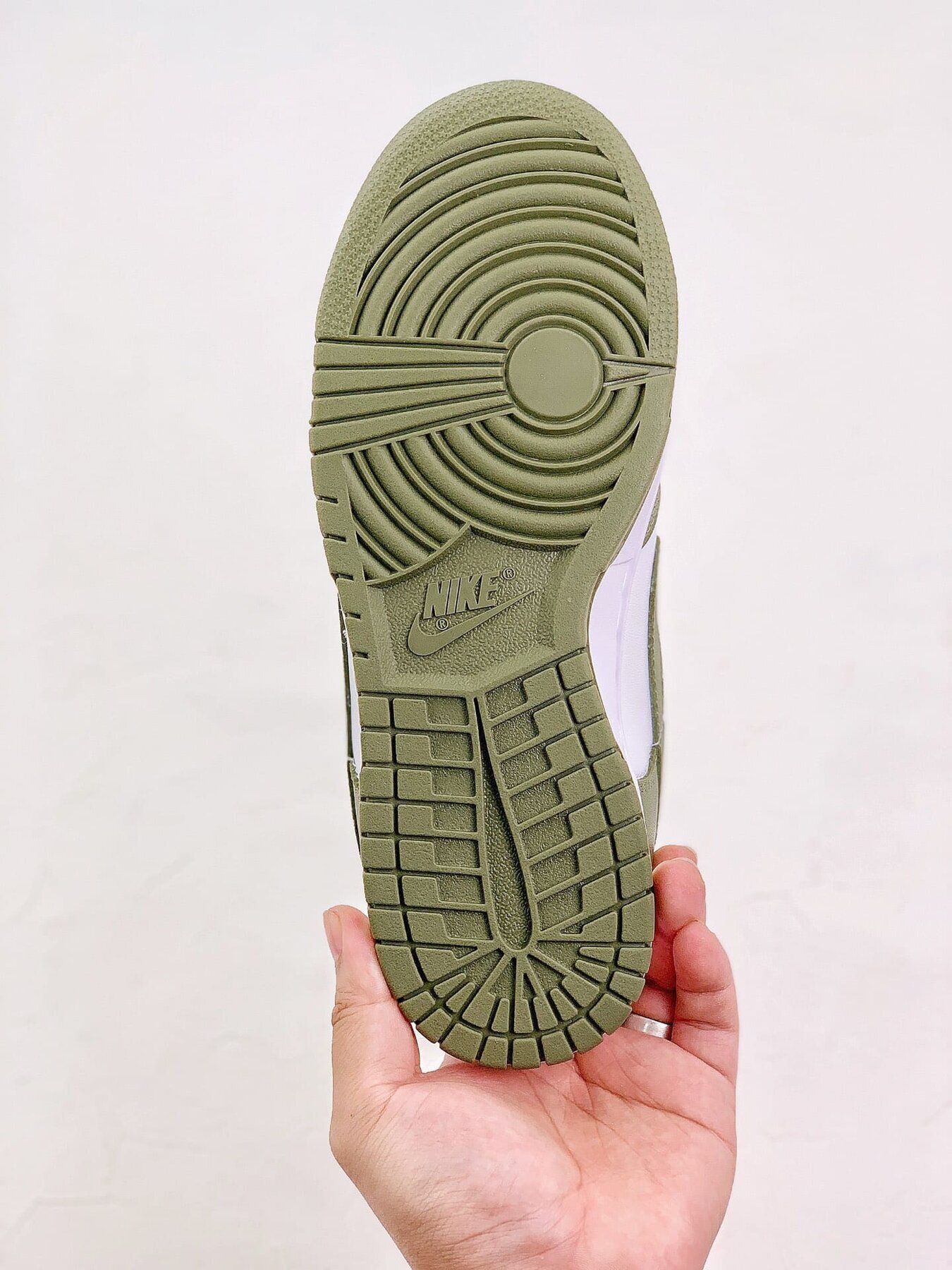 Dunk Low Medium Olive - Image 7