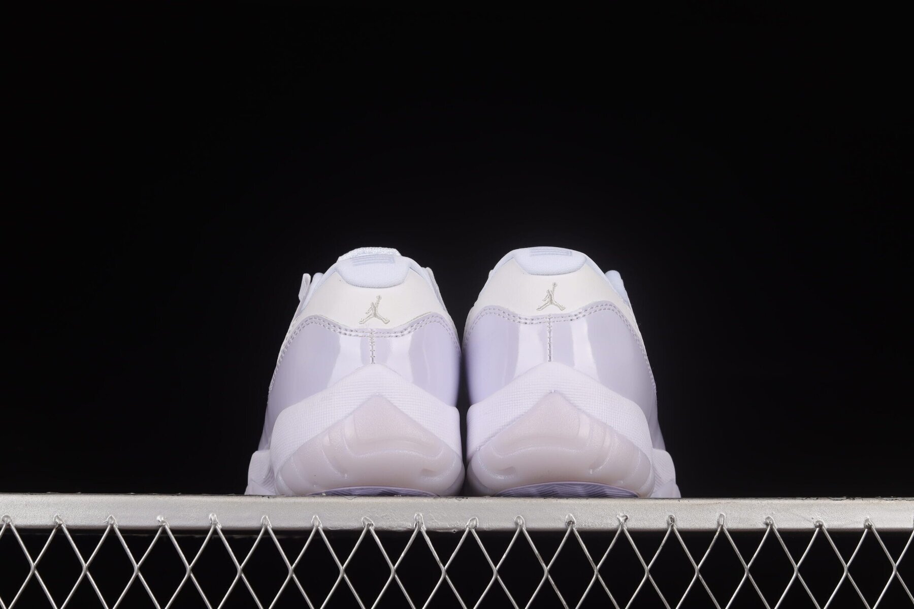 AJ11 Retro Low, Pure Violet - Image 2