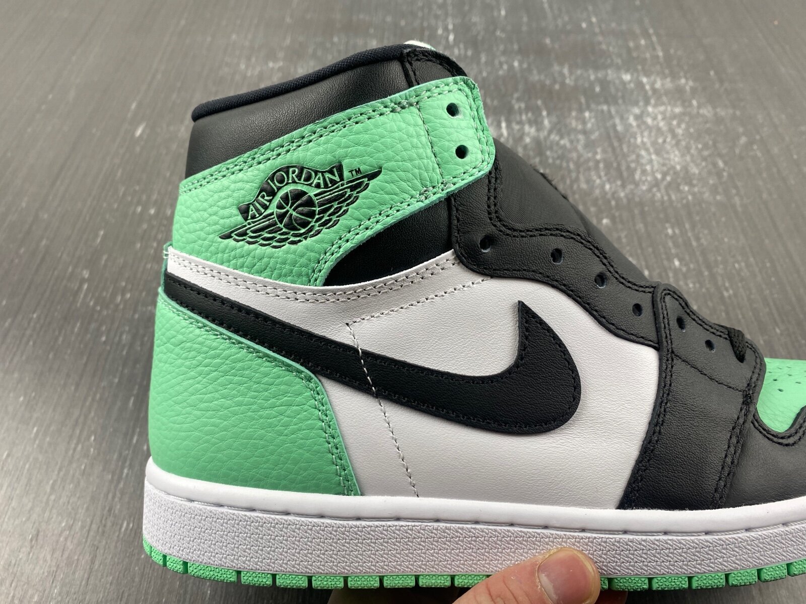 AJ1 High Green Glow - Image 5