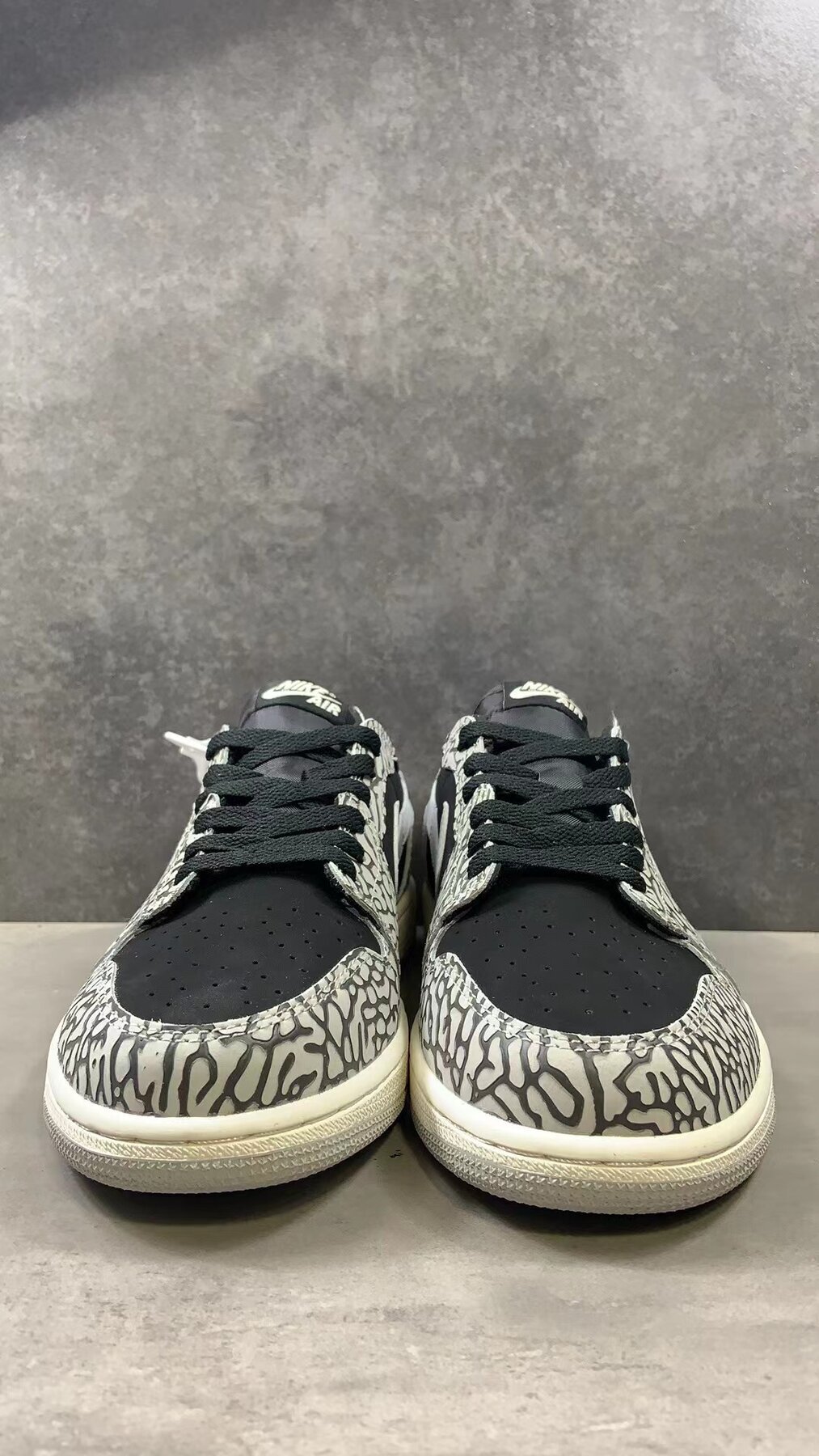 AJ1 Retro Low OG Black Cement - Image 6