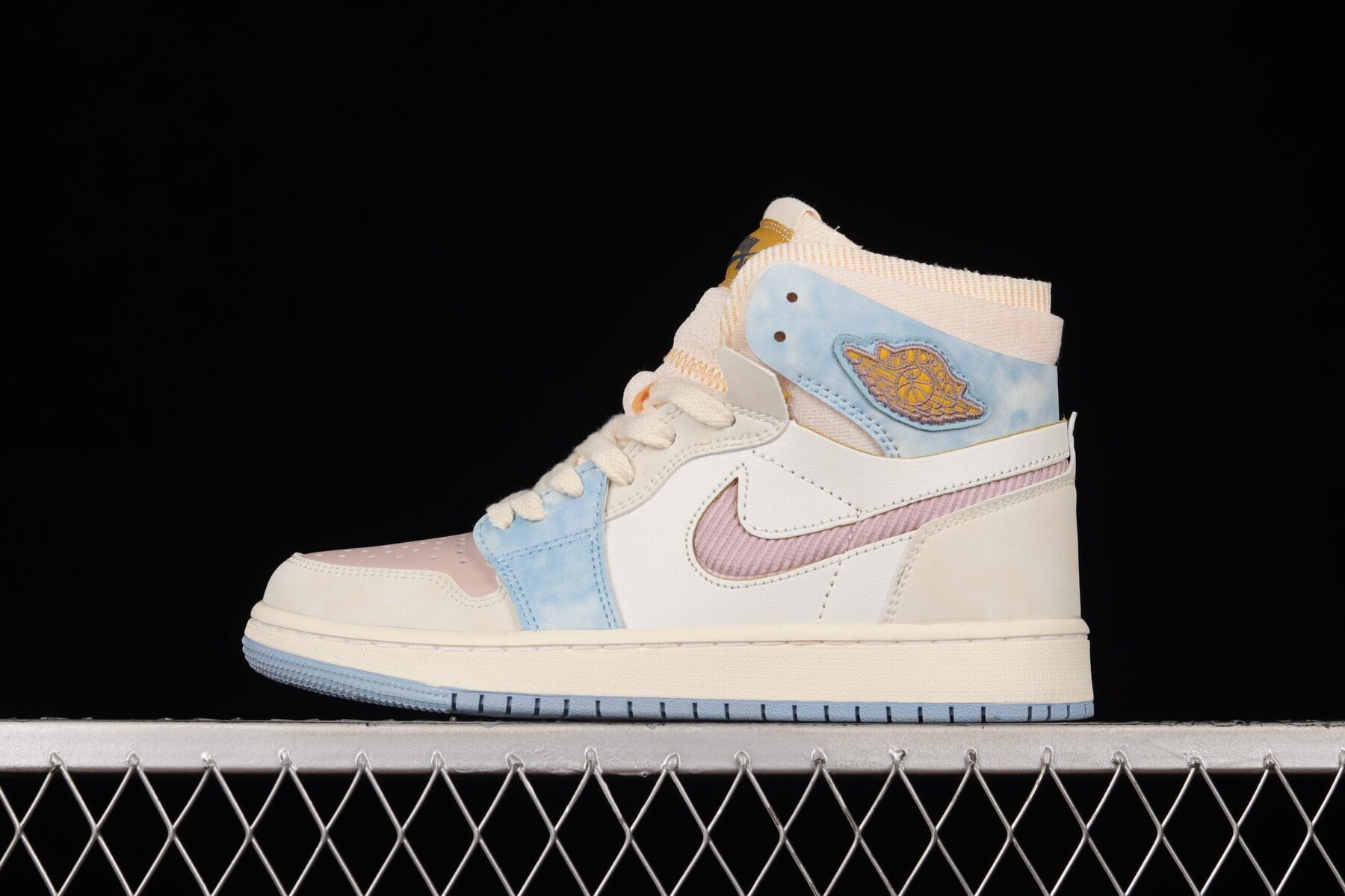 AJ1 High Zoom Air CMFT Pink Oxford (W) - Image 3
